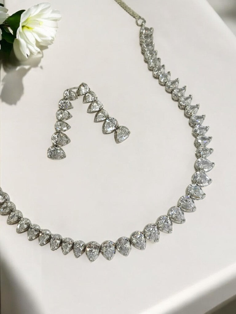 ANURYA DUE DROP DIAMOND JEWELLERY SET