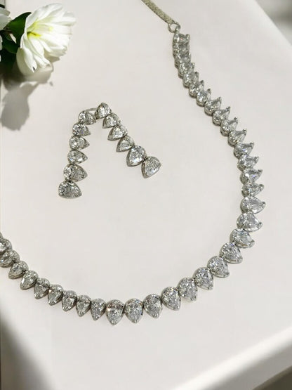 ANURYA DUE DROP DIAMOND JEWELLERY SET