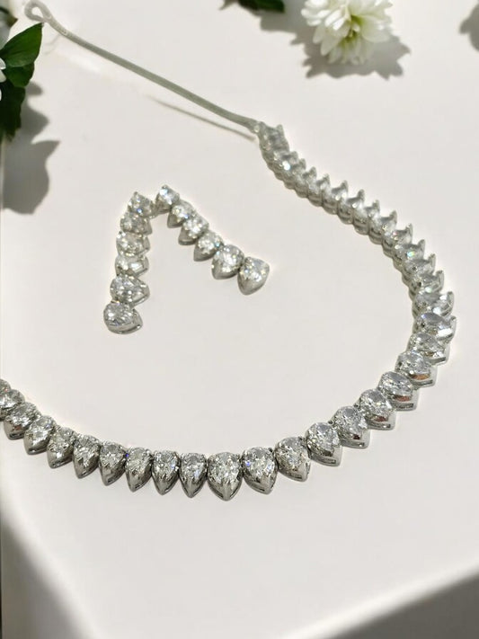 ANURYA DUE DROP DIAMOND JEWELLERY SET
