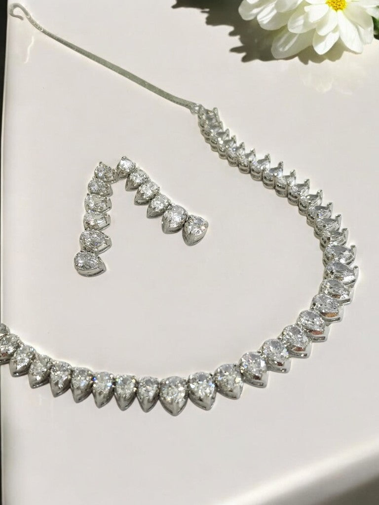 ANURYA DUE DROP DIAMOND JEWELLERY SET