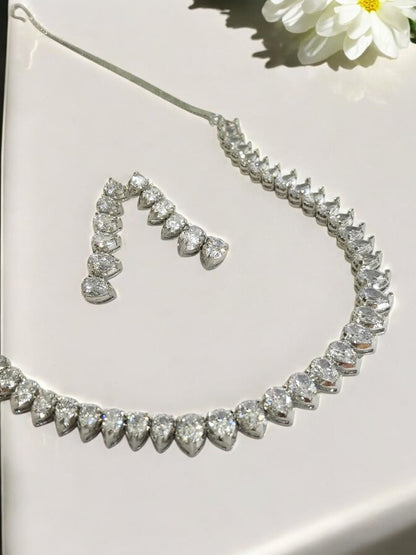 ANURYA DUE DROP DIAMOND JEWELLERY SET