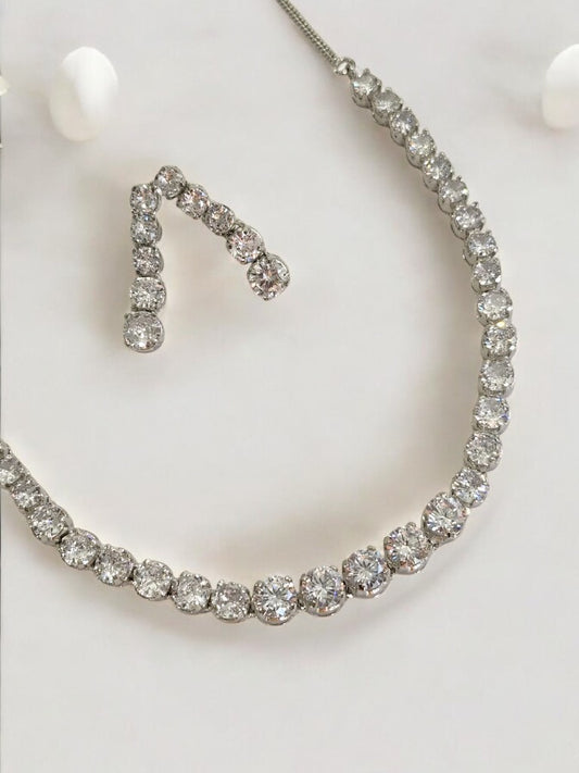 ANURYA ROUND DIAMOND JEWELLERY SET