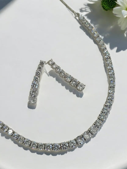 ANURYA SMALL ROUND DIAMOND JEWELLERY SET
