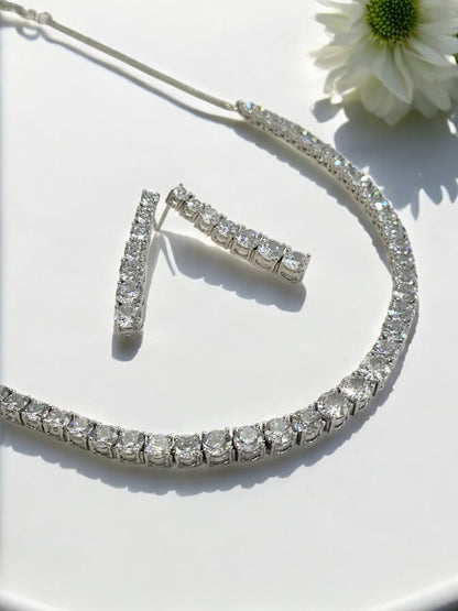 ANURYA SMALL ROUND DIAMOND JEWELLERY SET