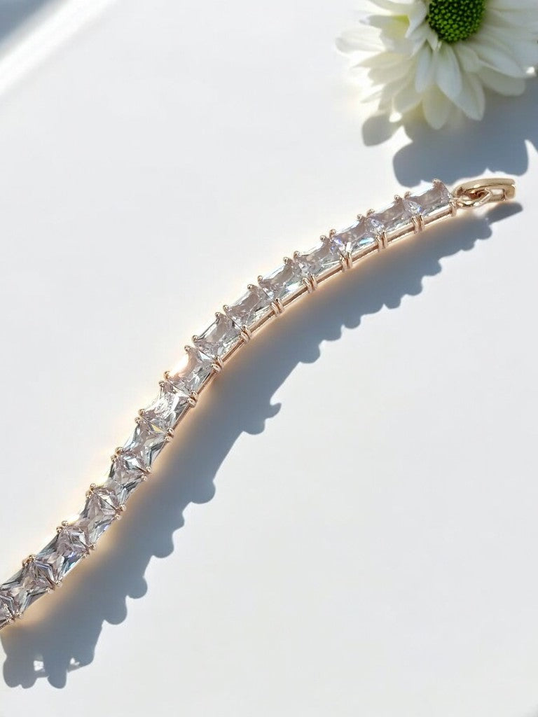 GOLD RECTANGULAR ARNYA DIAMOND BRACELET