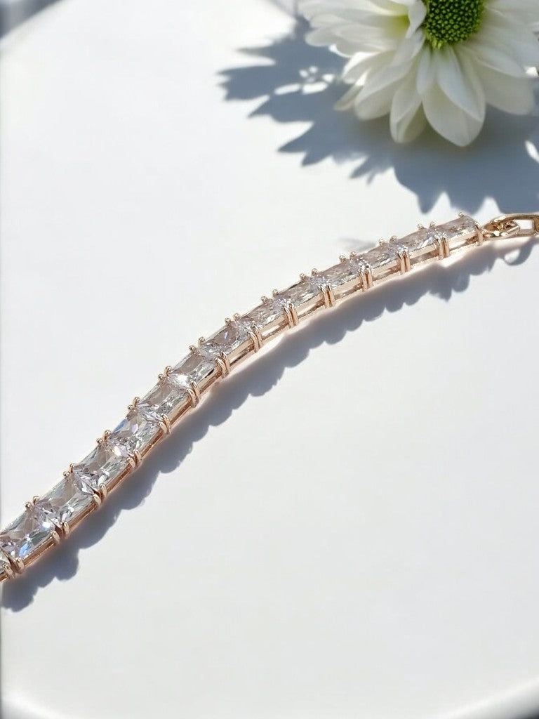 GOLD RECTANGULAR ARNYA DIAMOND BRACELET