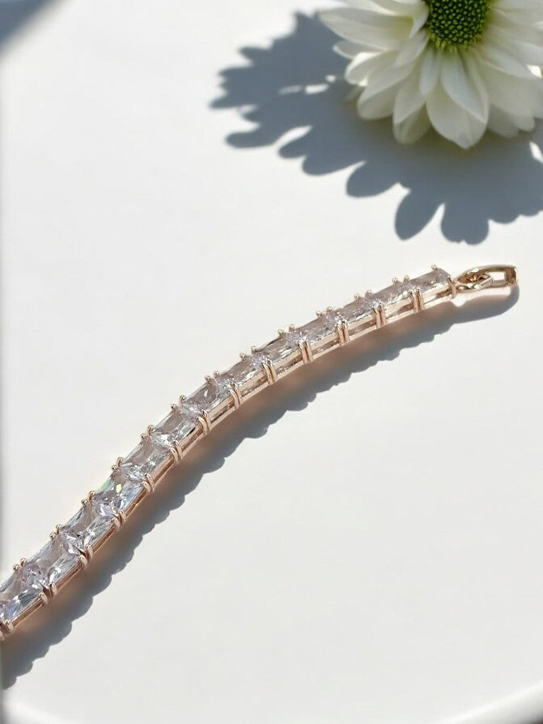 GOLD RECTANGULAR ARNYA DIAMOND BRACELET