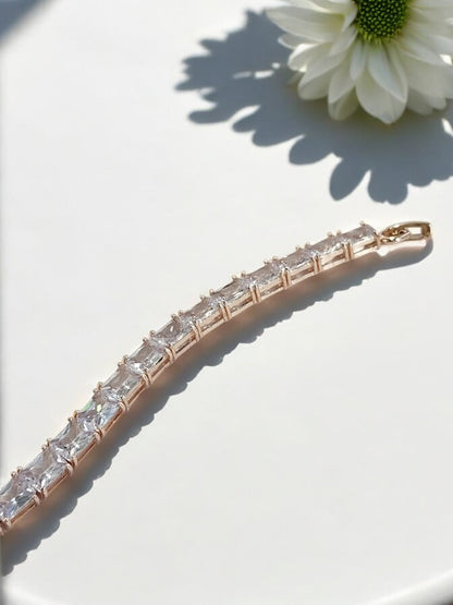 GOLD RECTANGULAR ARNYA DIAMOND BRACELET
