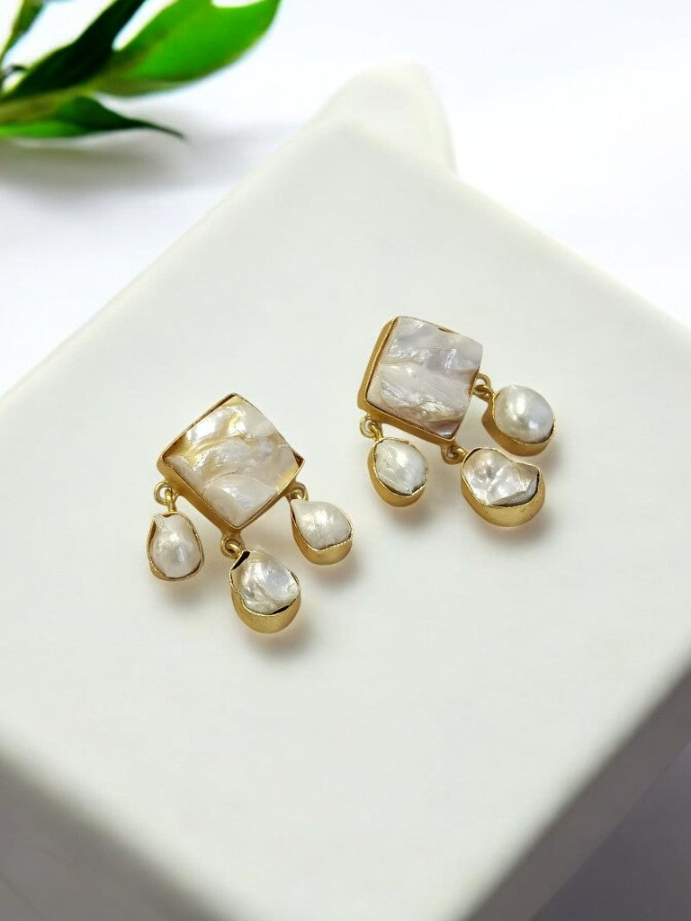 WHITE GARVITA SEMI PRECIOUS EARRING