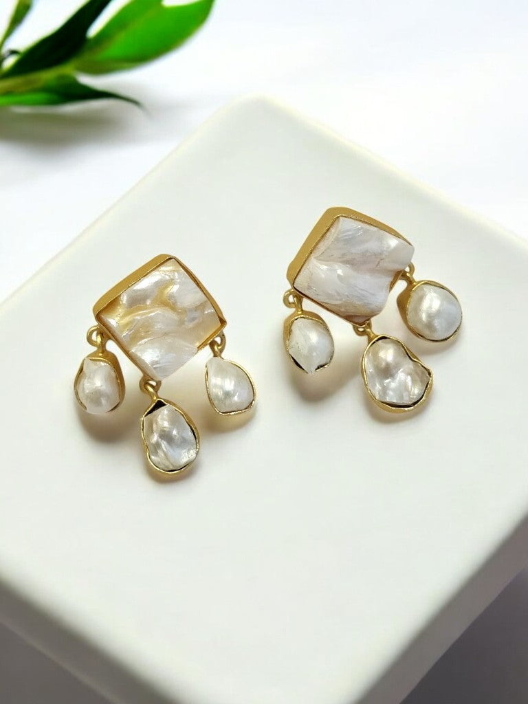 WHITE GARVITA SEMI PRECIOUS EARRING
