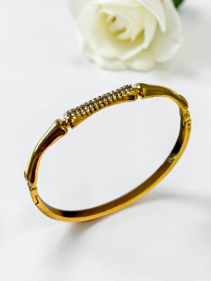 GOLDEN DIAMOND CHARMY BRACELET