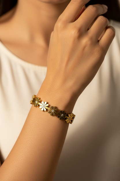 GOLDEN FLORAL ANEY BRACELET