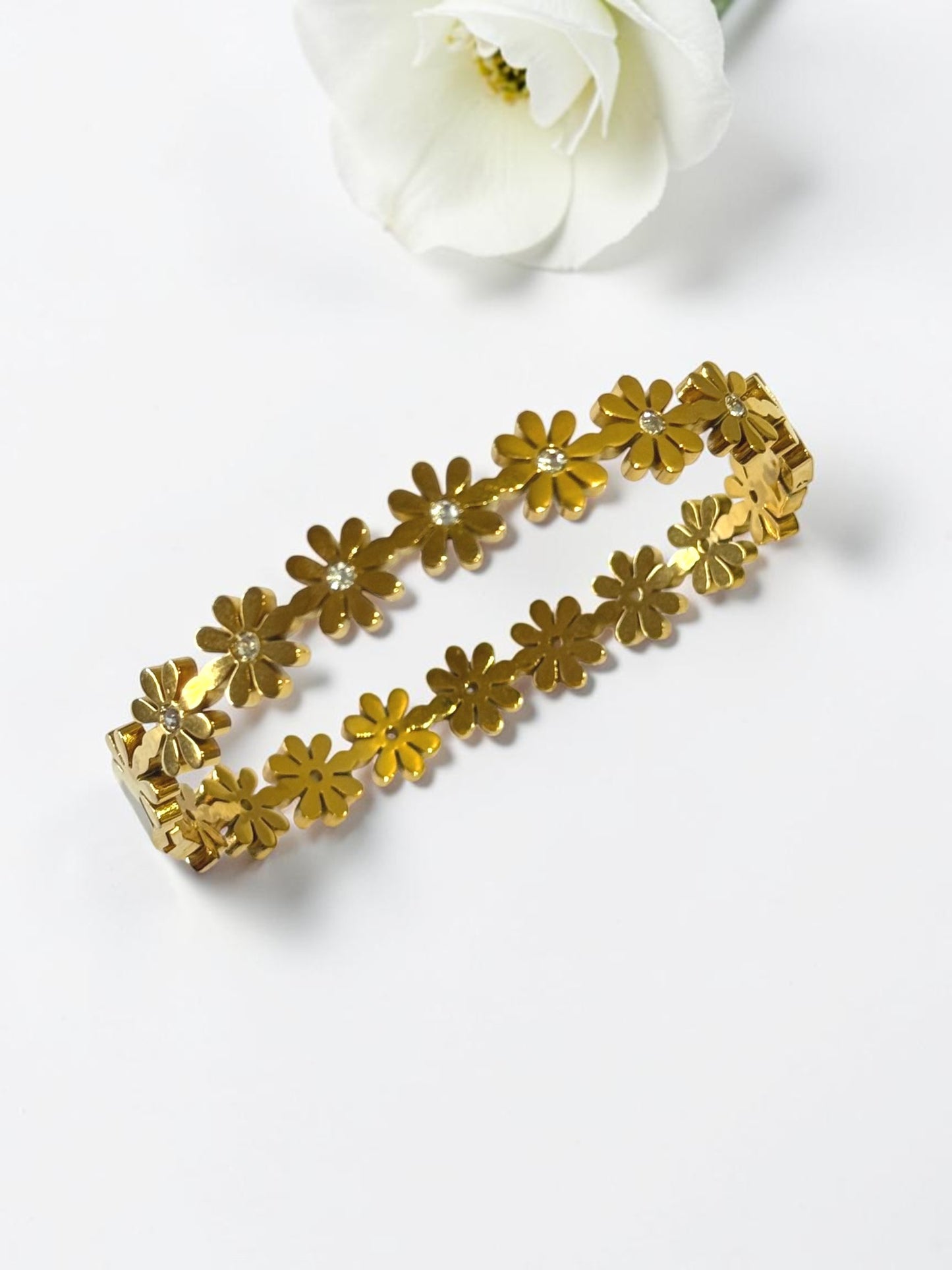 GOLDEN FLORAL ANEY BRACELET