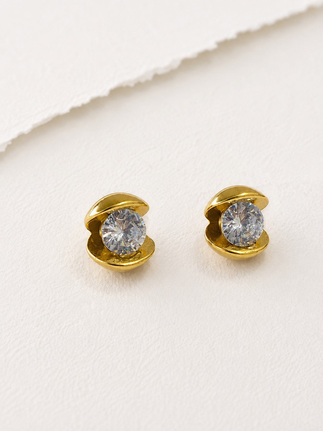 GOLDEN DIAMOND KAVIN EARRINGS