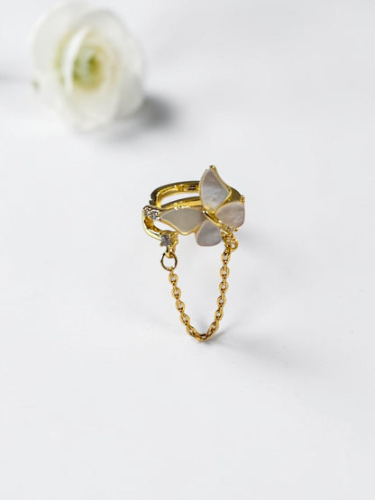 WHITE BUTTERFLY KAILANY EAR CUFF