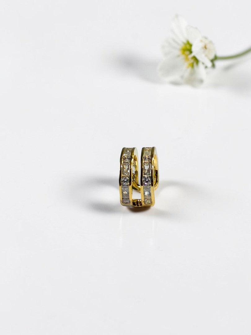 GOLDEN DIAMOND ARIEL EAR CUFF