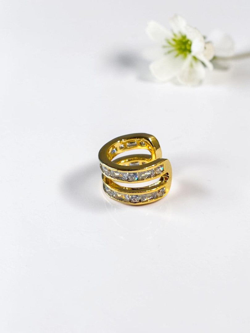 GOLDEN DIAMOND ARIEL EAR CUFF