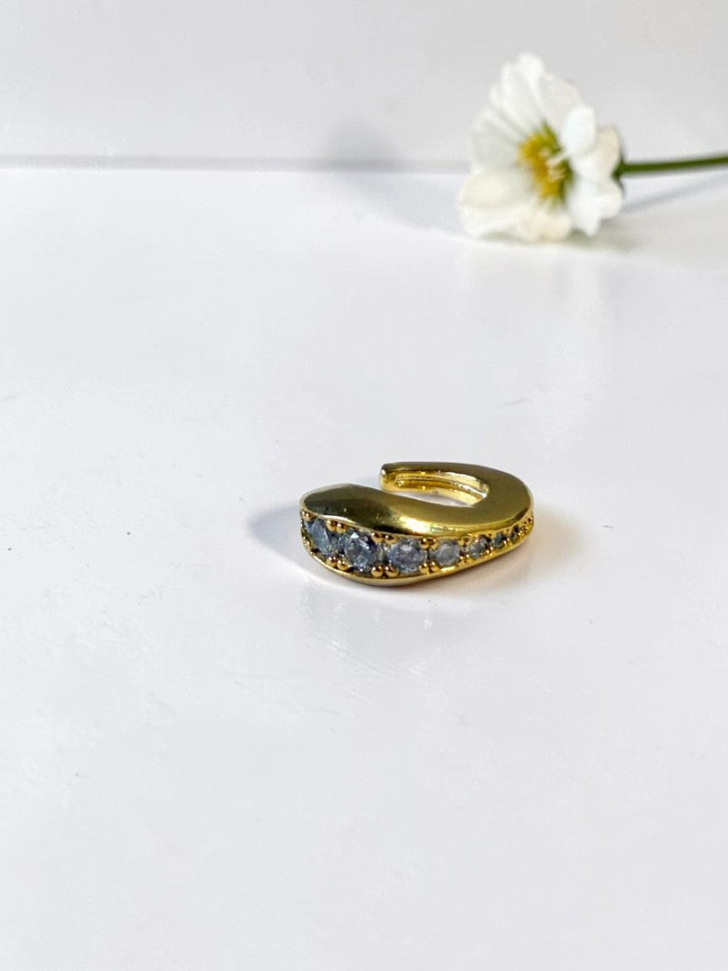 GOLDEN DIAMOND NALANI EAR CUFF