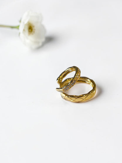 GOLDEN DIAMOND NAYLANI EAR CUFF