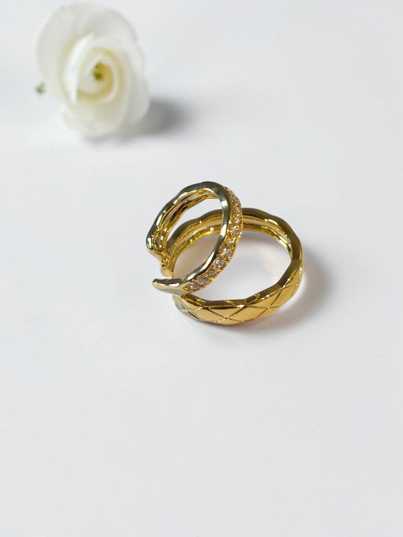 GOLDEN DIAMOND NAYLANI EAR CUFF