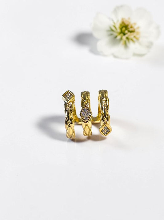 GOLDEN DIAMOND PHILLIP EAR CUFF