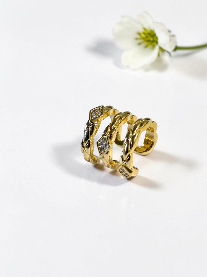GOLDEN DIAMOND PHILLIP EAR CUFF