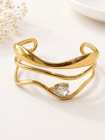 GOLDEN DROP DIAMOND CHINMAY BRACELET (CUFF)