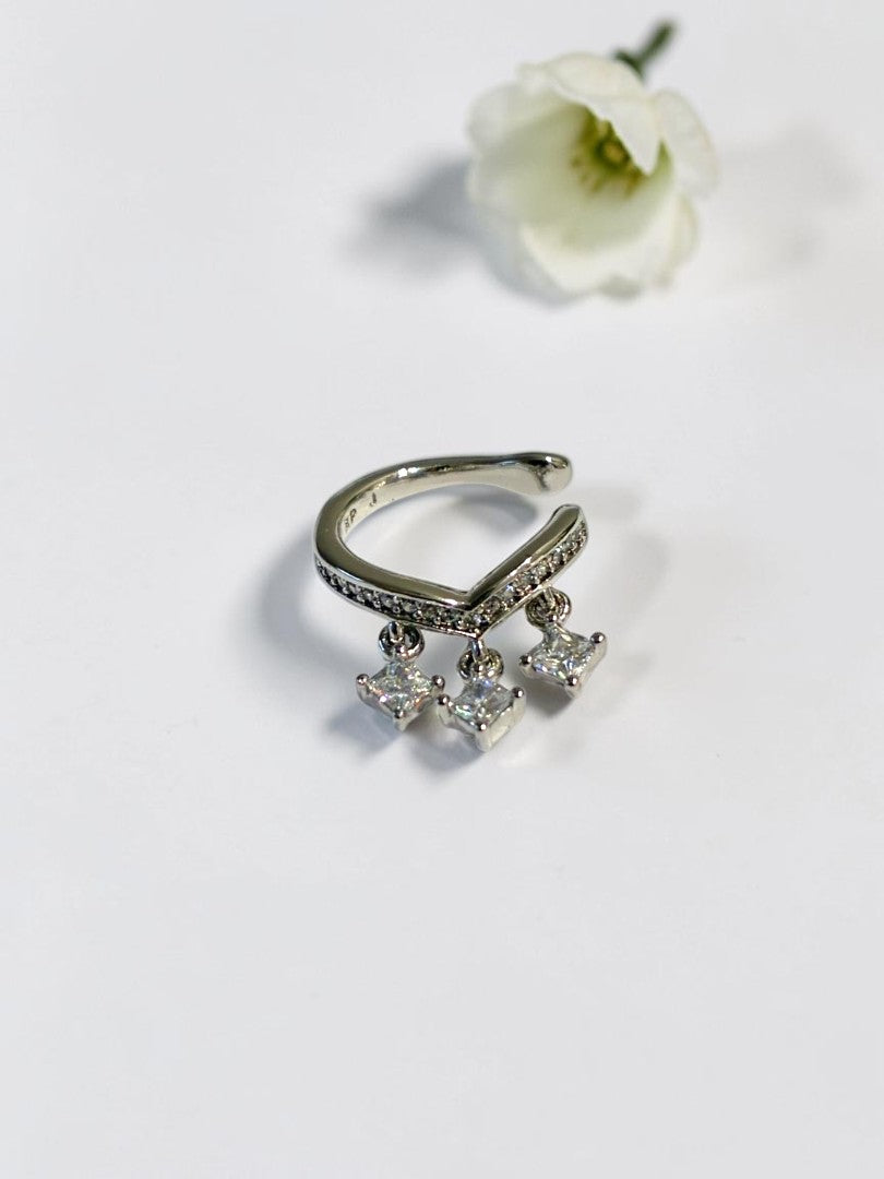 SILVER DIAMOND BENNETT EAR CUFF