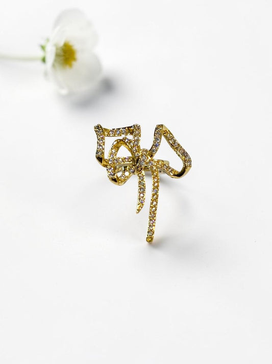 GOLDEN DIAMOND BOW KYOMI EAR CUFF