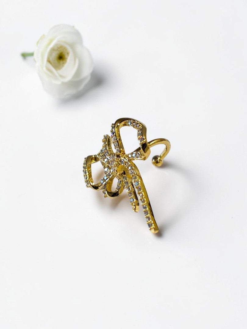 GOLDEN DIAMOND BOW KYOMI EAR CUFF