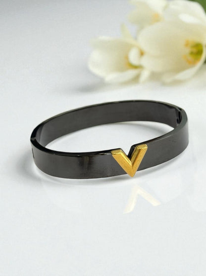 BLACK CHRIS BRACELET