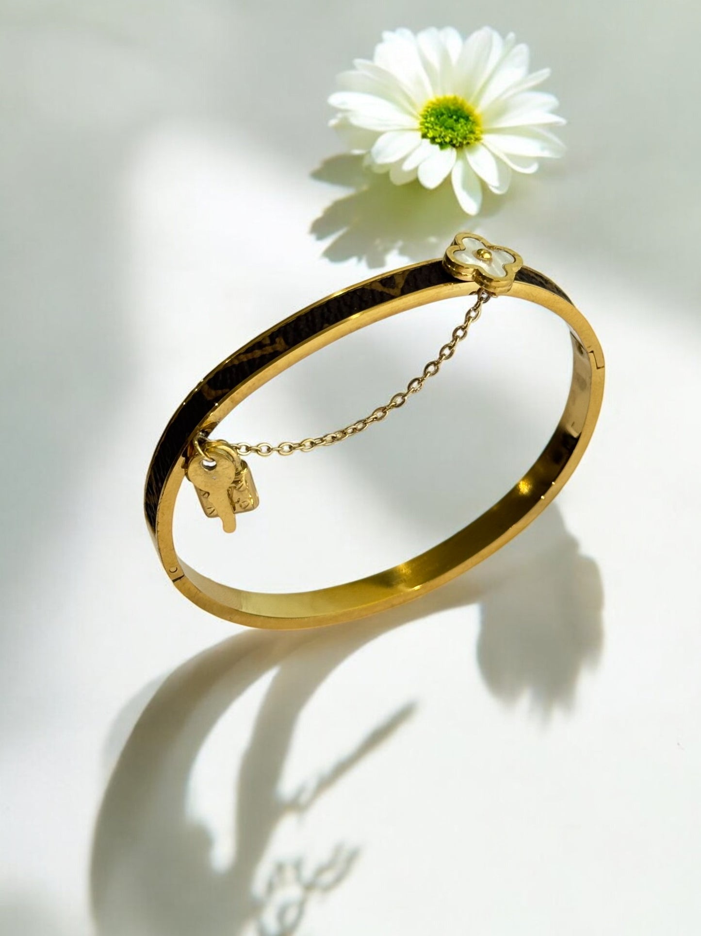 BLACK ENRY BRACELET