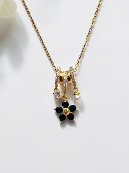 BLACK FLORAL AILANY NECKLACE