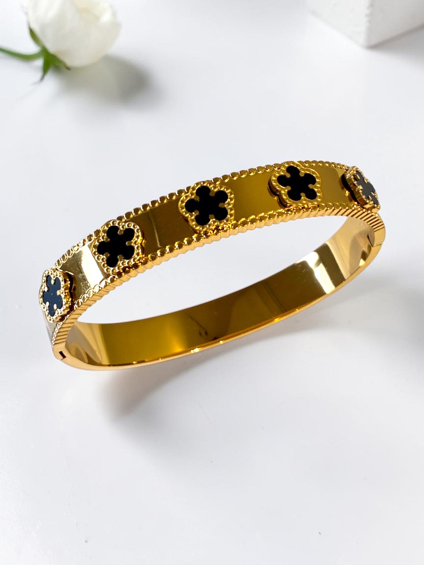 BLACK FLORAL MAGNOLIA BRACELET