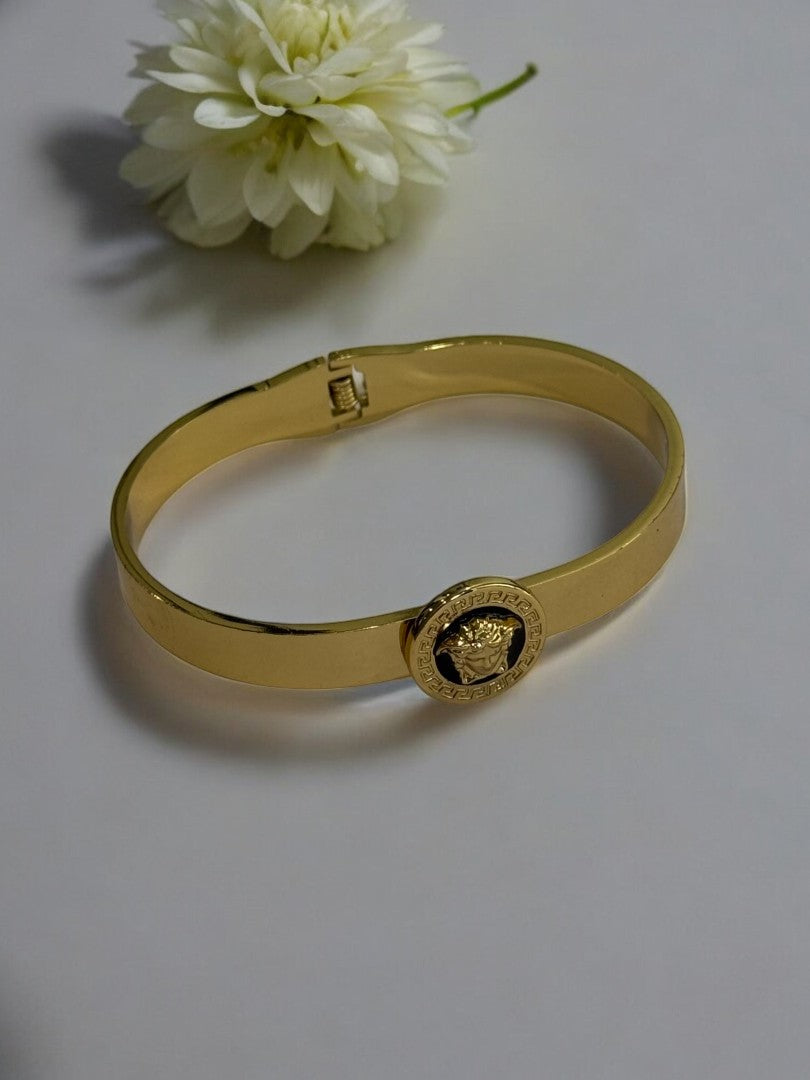 BLACK HARSHEY BRACELET