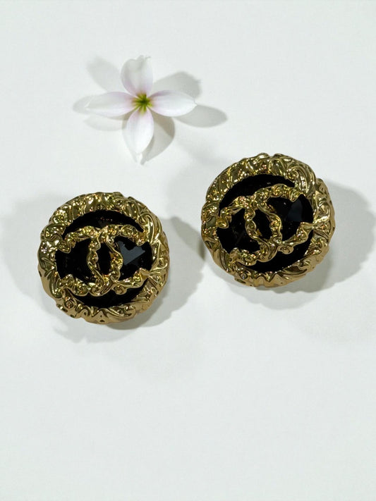 BLACK MAKERI EARRINGS