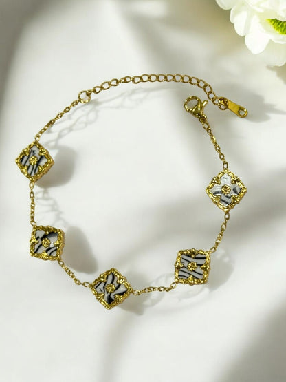 BLACK WHITE AARONEY BRACELET