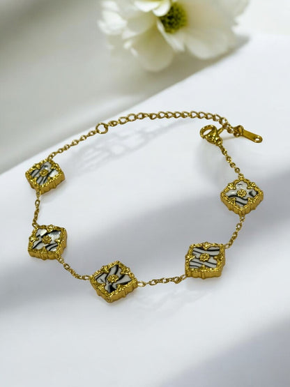 BLACK WHITE AARONEY BRACELET