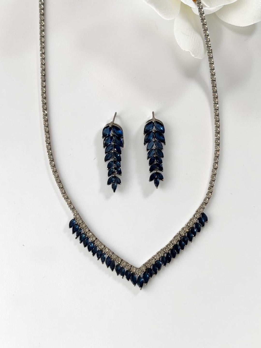 BLUE DIAMOND LAYLA NECKLACE SET