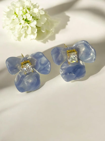 BLUE FLOWER PETAL EVREN EARRINGS