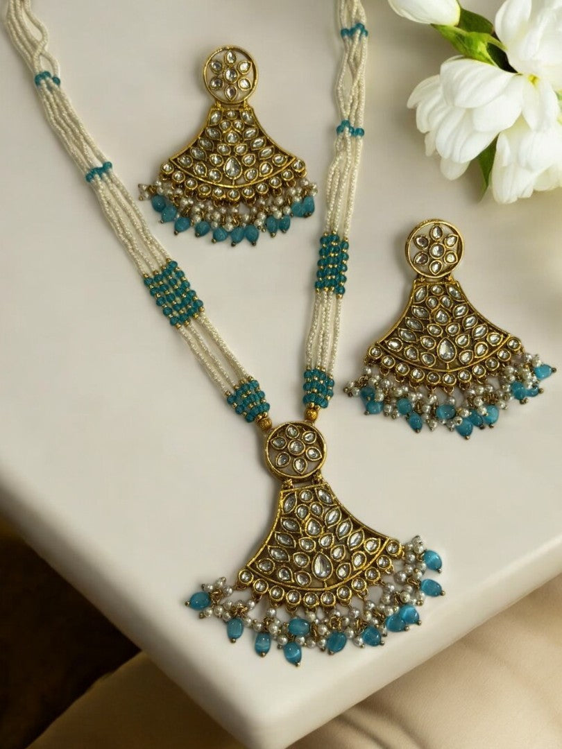 WHITE AND BLUE MALA WITH KUNDAN PENDENT AND MATCHING EARRINGS