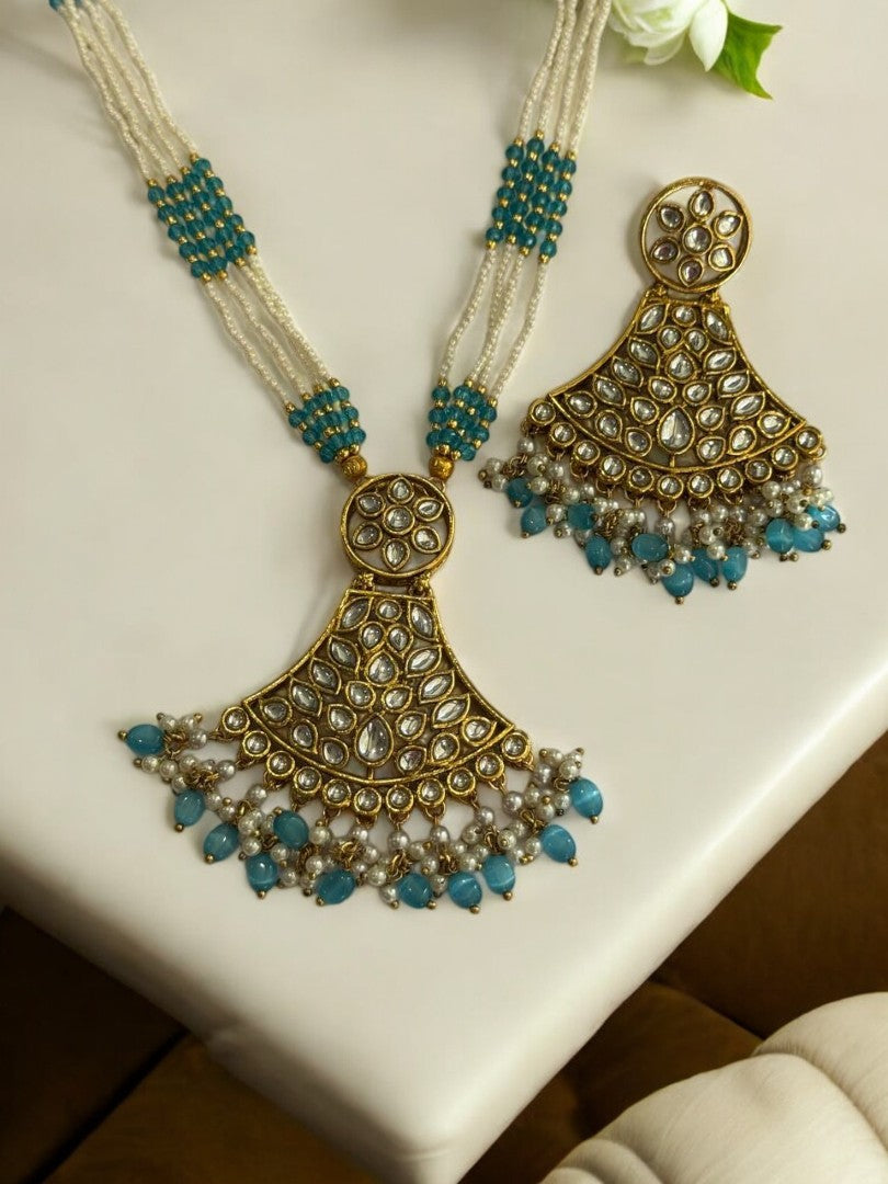 WHITE AND BLUE MALA WITH KUNDAN PENDENT AND MATCHING EARRINGS