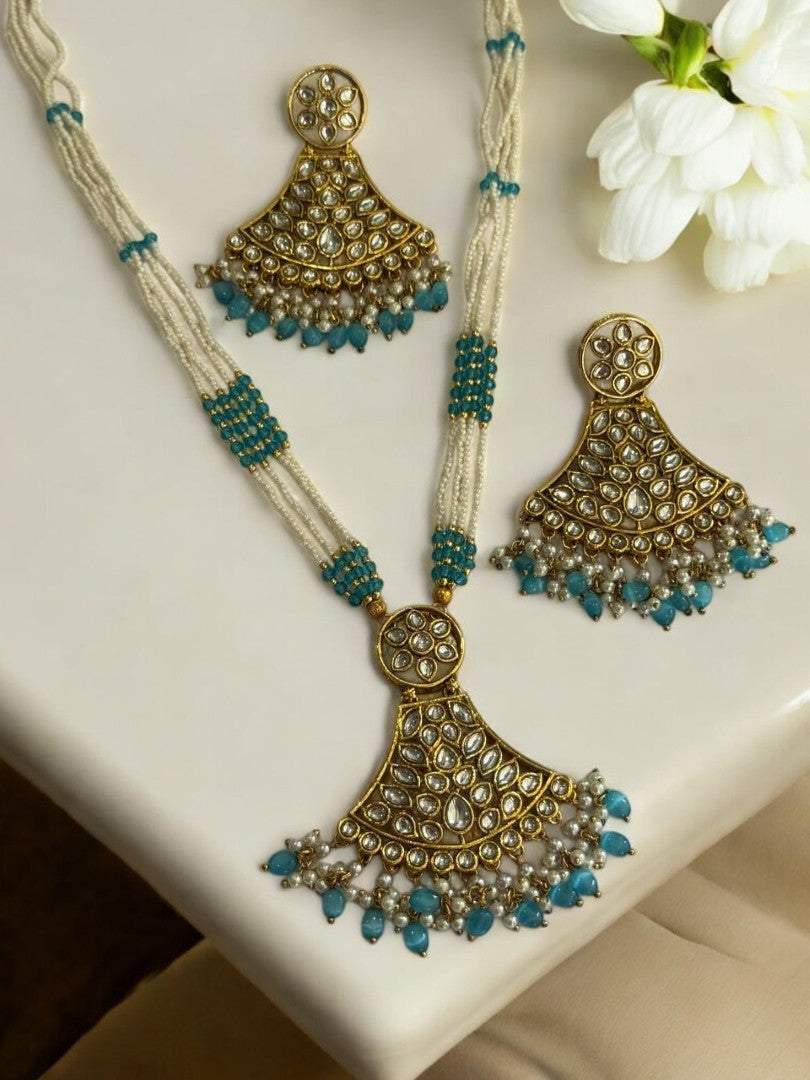 WHITE AND BLUE MALA WITH KUNDAN PENDENT AND MATCHING EARRINGS