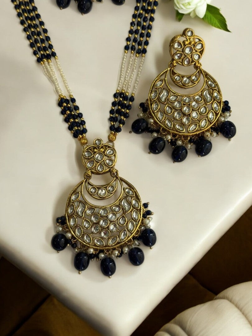 WHITE AND BLUE MALA WITH KUNDAN PENDENT WITH HANGING BLUE BEADS AND MATCHING EARRING