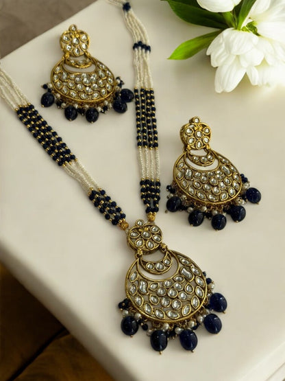WHITE AND BLUE MALA WITH KUNDAN PENDENT WITH HANGING BLUE BEADS AND MATCHING EARRING