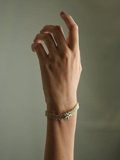 GOLDEN THIK CHAIN WITH GLEMING DIAMOND FLOWER VINTAGE CLOVER