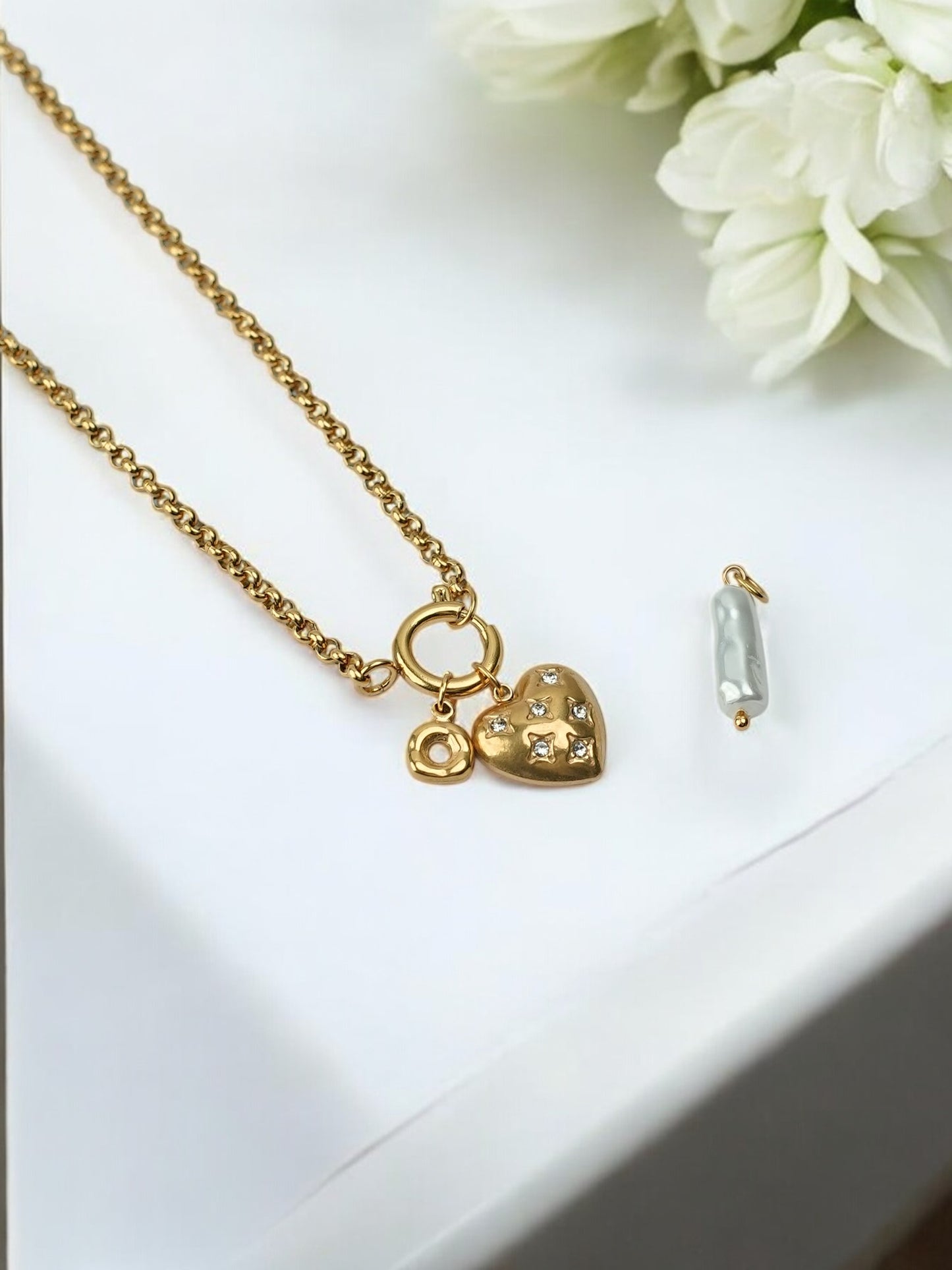 GOLDEN CHAIN WITH DIAMOND HEART, PEARLS CHARMS
