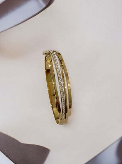 GOLDEN BASE WITH SPARKLING DIAMOND LINE