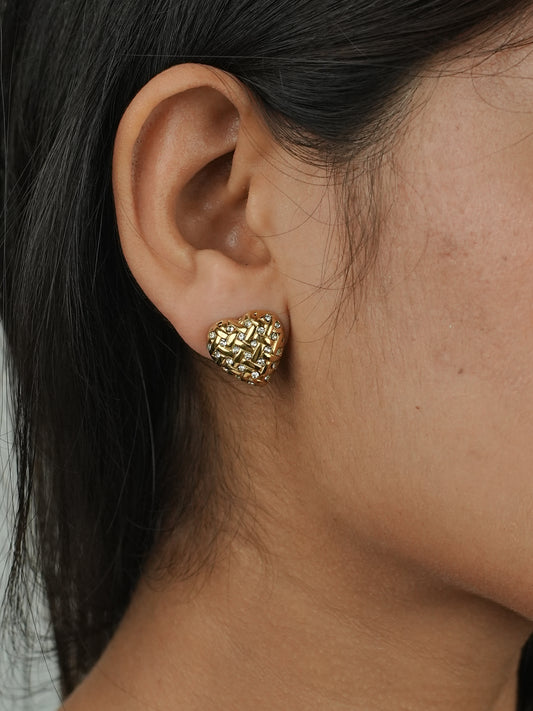 GOLDEN DIAMOND HEART SANCHITA EARRINGS