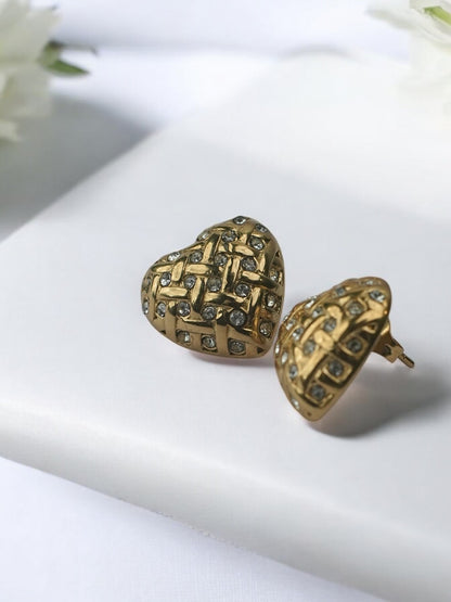GOLDEN DIAMOND HEART SANCHITA EARRINGS